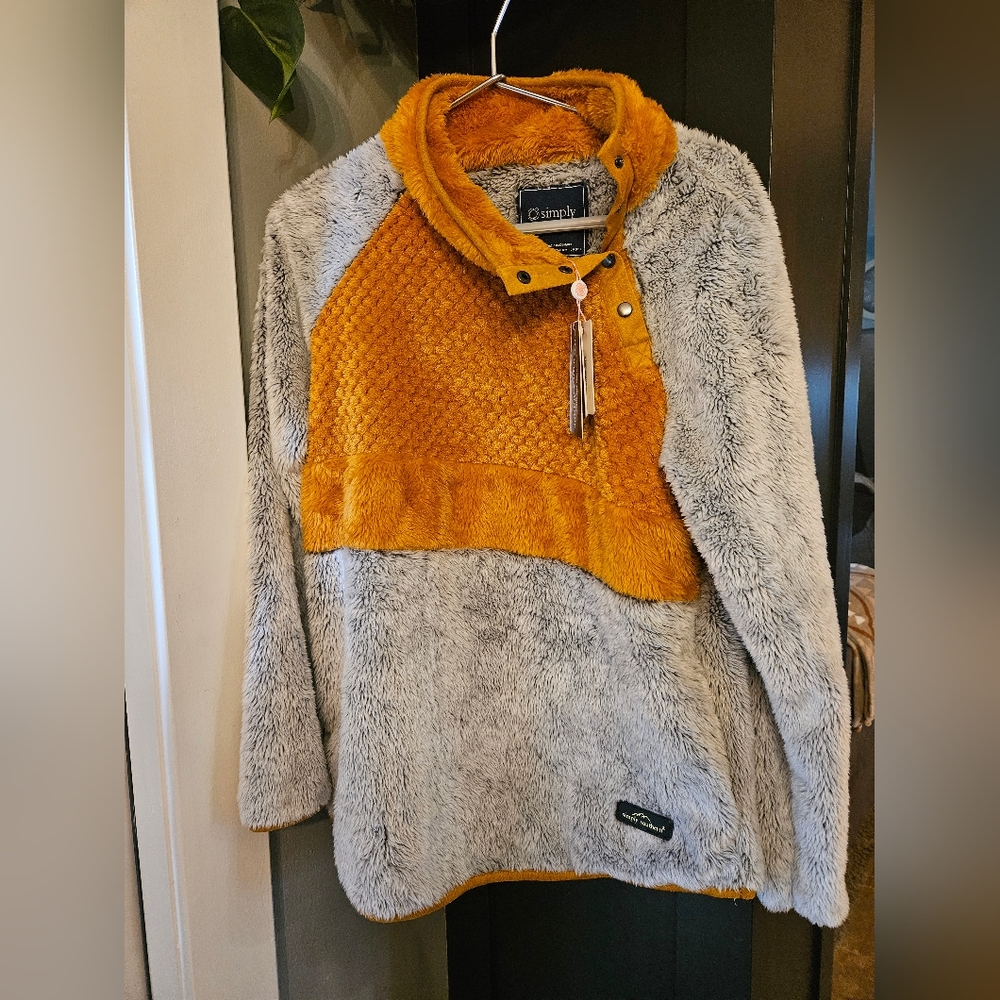 NWT simply southern asymmetrical snap fluffy fleece pullover women mediu…